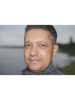 Attila, 59 �ves t�rskeres� f�rfi, Tiszaf�red