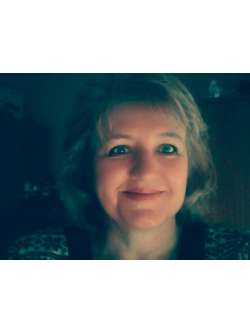 Judit, 58 �ves t�rskeres� n�, Asz�d
