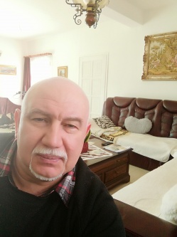 M�ty�s, 65 �ves t�rskeres� f�rfi, �rd