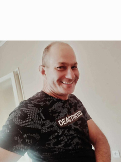 P�ter, 43 �ves t�rskeres� f�rfi, P�cs