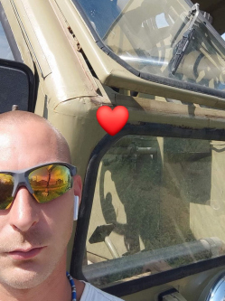 R�bert, 36 �ves t�rskeres� f�rfi, Cserkesz�l�