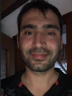 Imre, 43 �ves t�rskeres� f�rfi, Salg�tarj�n