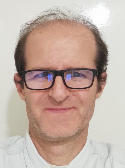 Zoli, 52 �ves t�rskeres� f�rfi, Kapolcs