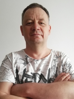 Ferenc, 52 �ves t�rskeres� f�rfi, �p�lyi