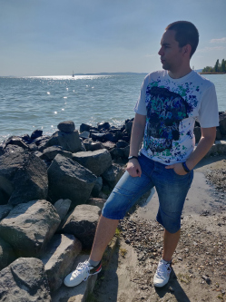 D�niel, 36 �ves t�ti t�rskeres� f�rfi