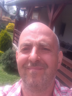 Krisztian, 48 �ves zalaszentgr�ti t�rskeres� f�rfi