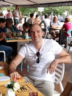 Attila, 43 �ves t�rskeres� f�rfi, Moh�cs