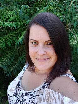 Vivi, 31 �ves kunhegyesi t�rskeres� n�