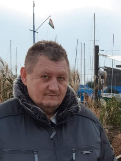 L�szl�, 56 �ves t�rskeres� f�rfi, S�rbog�rd