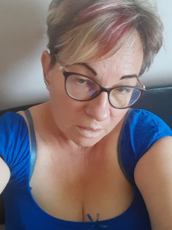 Krisztina, 55 �ves t�rskeres� n�, Benk