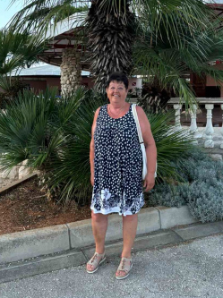 Zs�ka, 65 �ves t�rskeres� n�, Nagyigm�nd