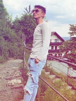 Martin, 28 �ves t�rskeres� f�rfi, Esztergom