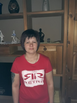 Szilvia, 43 �ves t�rskeres� n�, Mosonmagyar�v�r