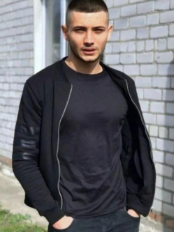 Ákos, 27 éves társkereső férfi, Miskolc