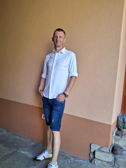 D�niel, 45 �ves t�rskeres� f�rfi, K�szeg