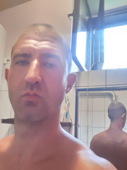 Kriszti�n, 39 �ves t�rskeres� f�rfi, Kiscsehi
