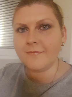 T�mea, 41 �ves t�rskeres� n�, Kassa