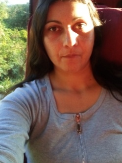 Roz�lia, 32 �ves t�rskeres� n�, Paks