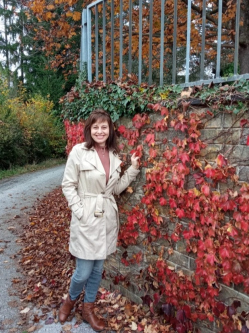 T�nde, 43 �ves t�rskeres� n�, St�jerorsz�g