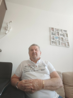Lali, 73 �ves t�rskeres� f�rfi, Balatonf�zf�