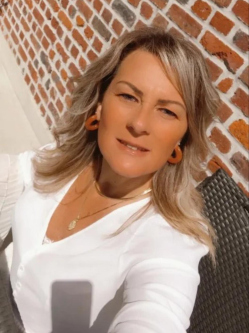 Erzs�bet, 55 �ves t�rskeres� n�, Szombathely