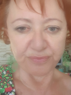 Miri, 65 �ves t�rskeres� n�, Budapest