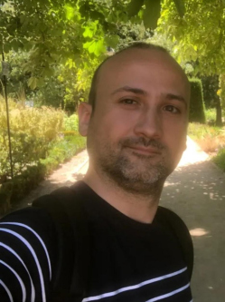 M�rk, 42 �ves t�rskeres� f�rfi, Kecskem�t