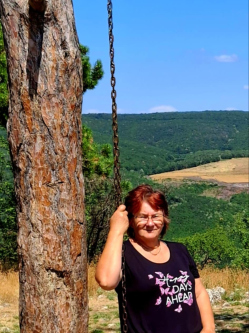 Katalin, 66 �ves t�rskeres� n�, Bikal