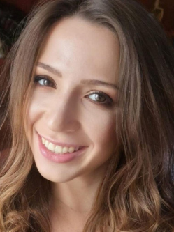 Ir�n, 30 �ves t�rskeres� n�, Szeksz�rd
