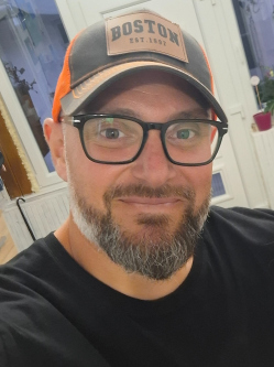 Zsolt, 42 �ves t�rskeres� f�rfi, Szeksz�rd