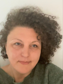 Renata, 42 �ves t�rskeres� n�, �szak-Rajna-Vesztf�lia
