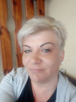 Judit, 47 �ves t�rskeres� n�, Miskolc