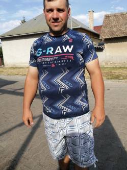 L�szl�, 37 �ves t�rskeres� f�rfi, Kunmadaras