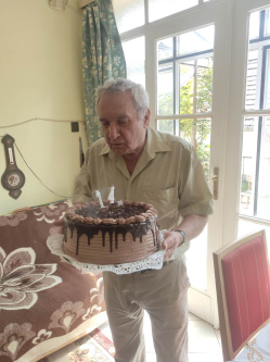 Lajos, 77 �ves t�rskeres� f�rfi, Iregszemcse