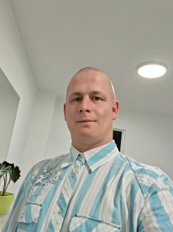 Róbert, 34 éves társkereső férfi, Hódmezővásárhely