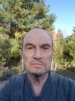 N�ndor, 57 �ves t�rskeres� f�rfi, Z�vod