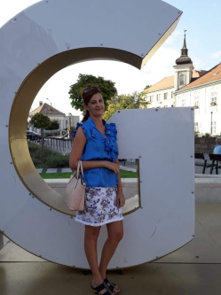 Szilvi, 50 �ves t�rskeres� n�, Kiskunf�legyh�za