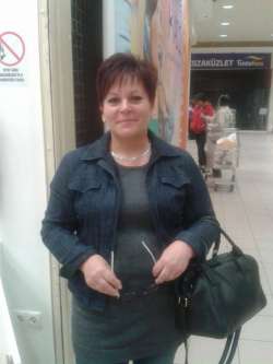 Erika, 63 �ves t�rskeres� n�, Bicske