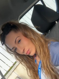 Dorottya, 24 �ves t�rskeres� n�, Szeged