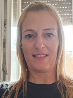 Erika, 43 �ves t�rskeres� n�, Nagyk�r�s