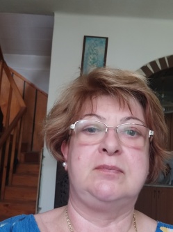 T�nde, 66 �ves t�rskeres� n�, Szabadbatty�n