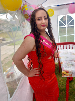 Viki, 19 �ves t�rskeres� n�, Debrecen