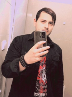 D�niel, 27 �ves t�rskeres� f�rfi, Tokodalt�r�
