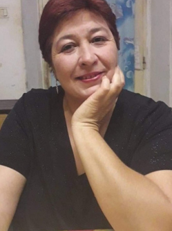 Anik�, 53 �ves t�rskeres� n�, Baja