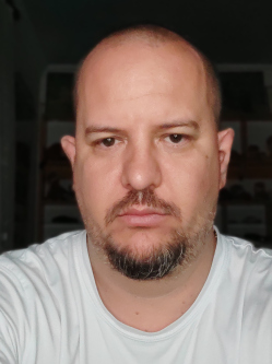 P�ter, 44 �ves t�rskeres� f�rfi, Nagyhegyes