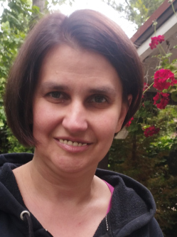 Barbara, 38 �ves t�rskeres� n�, Szigetmonostor