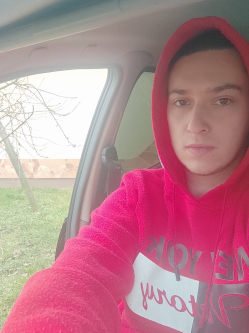 Ferenc, 22 �ves s�ri t�rskeres� f�rfi