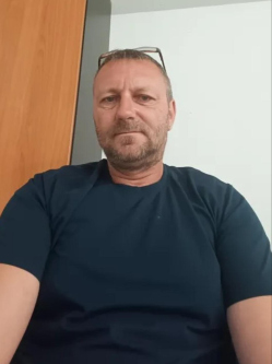 B�la, 53 �ves t�rskeres� f�rfi, Veszpr�m