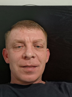 Isti, 45 �ves t�rskeres� f�rfi, Veszpr�m