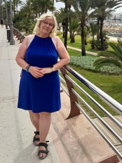 Katalin, 62 �ves t�rskeres� n�, Vecs�s